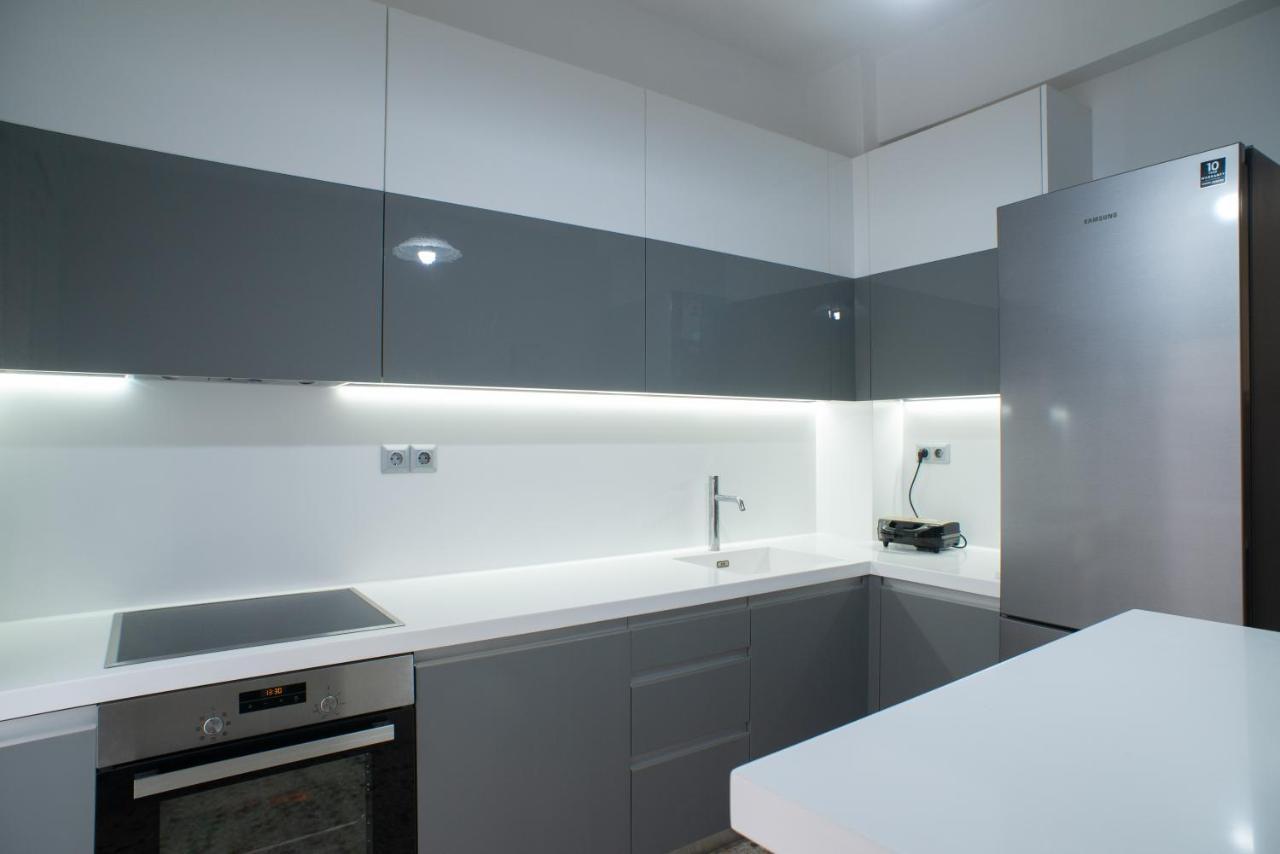 Modern-Lux Central 1 Bedroom Condo Атина Екстериор снимка