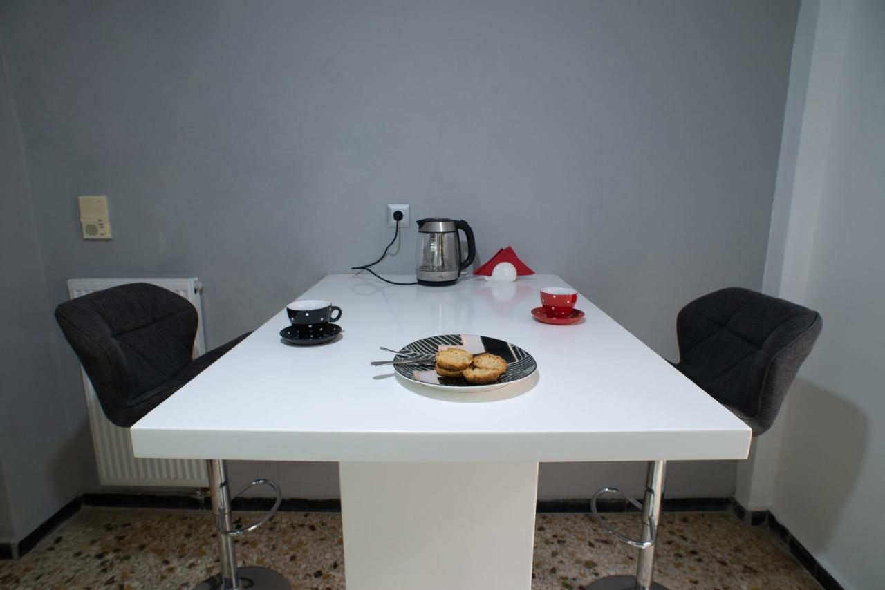 Modern-Lux Central 1 Bedroom Condo Атина Екстериор снимка